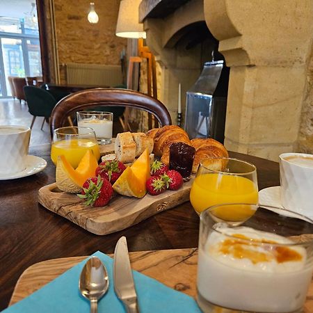 Planches Et Plonk Bed & Breakfast Belves Ngoại thất bức ảnh