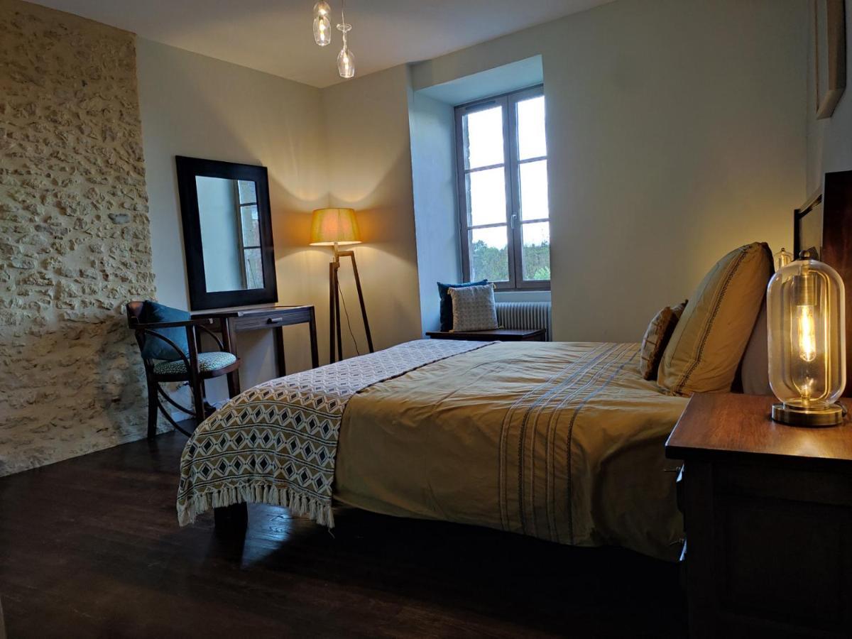 Planches Et Plonk Bed & Breakfast Belves Ngoại thất bức ảnh